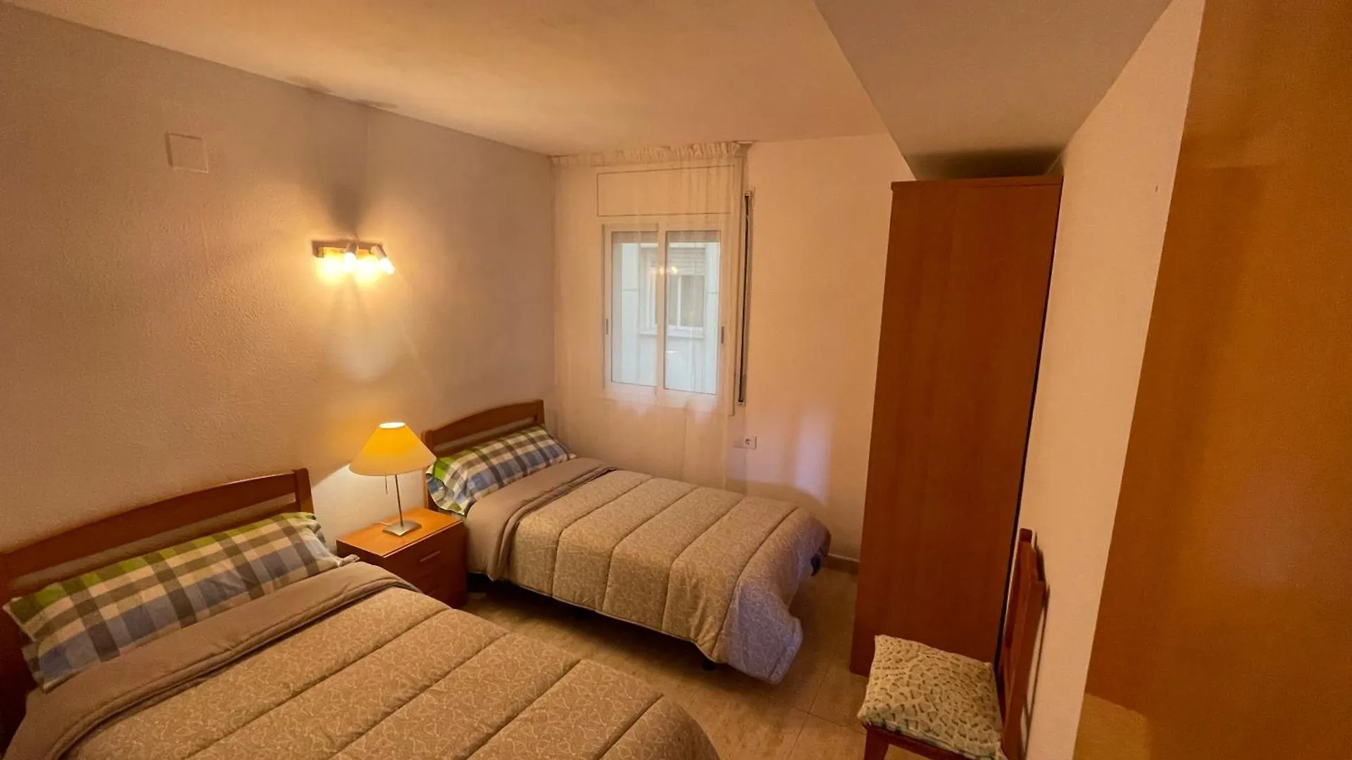 Peaceful Apartment With Sea View And Parking In Cap Salou