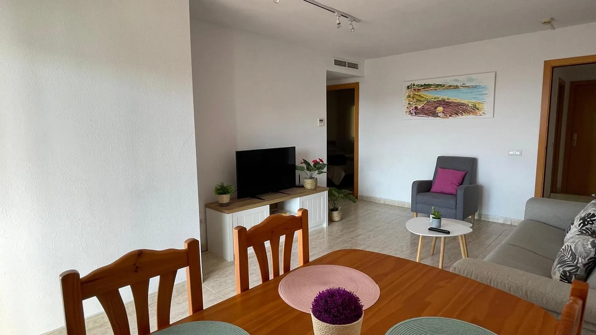 Peaceful Apartment With Sea View And Parking In Cap Salou Spain